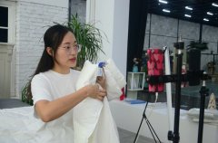 服務(wù)“夜”態(tài)，創(chuàng)造商機(jī)！英儂魏經(jīng)理如是說